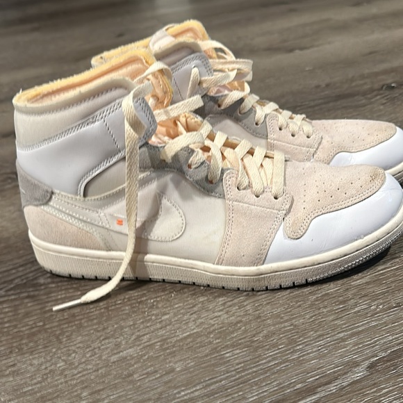 Air Jordan 1 Mid SE “Inside Out” - Picture 6 of 7